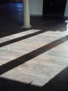 550 sq. ft. Wood grained tile 